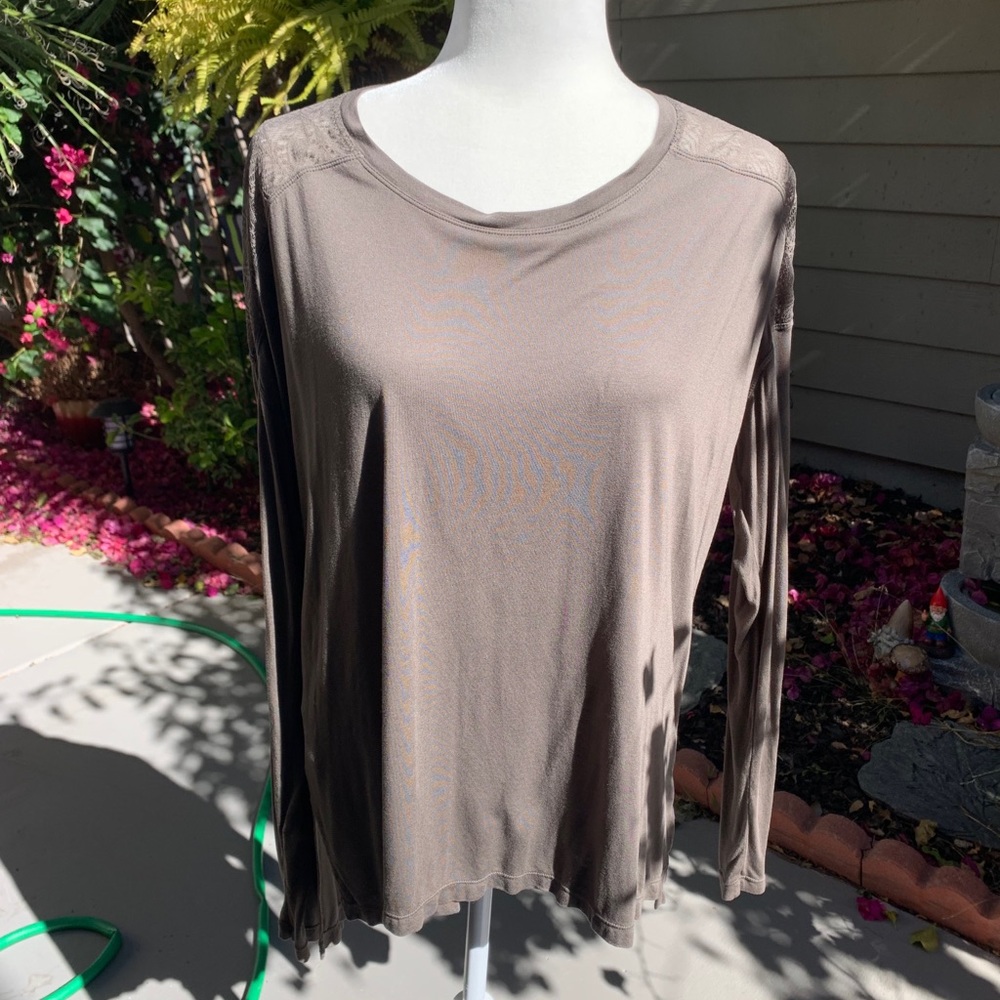 BCBG long sleeve shirt